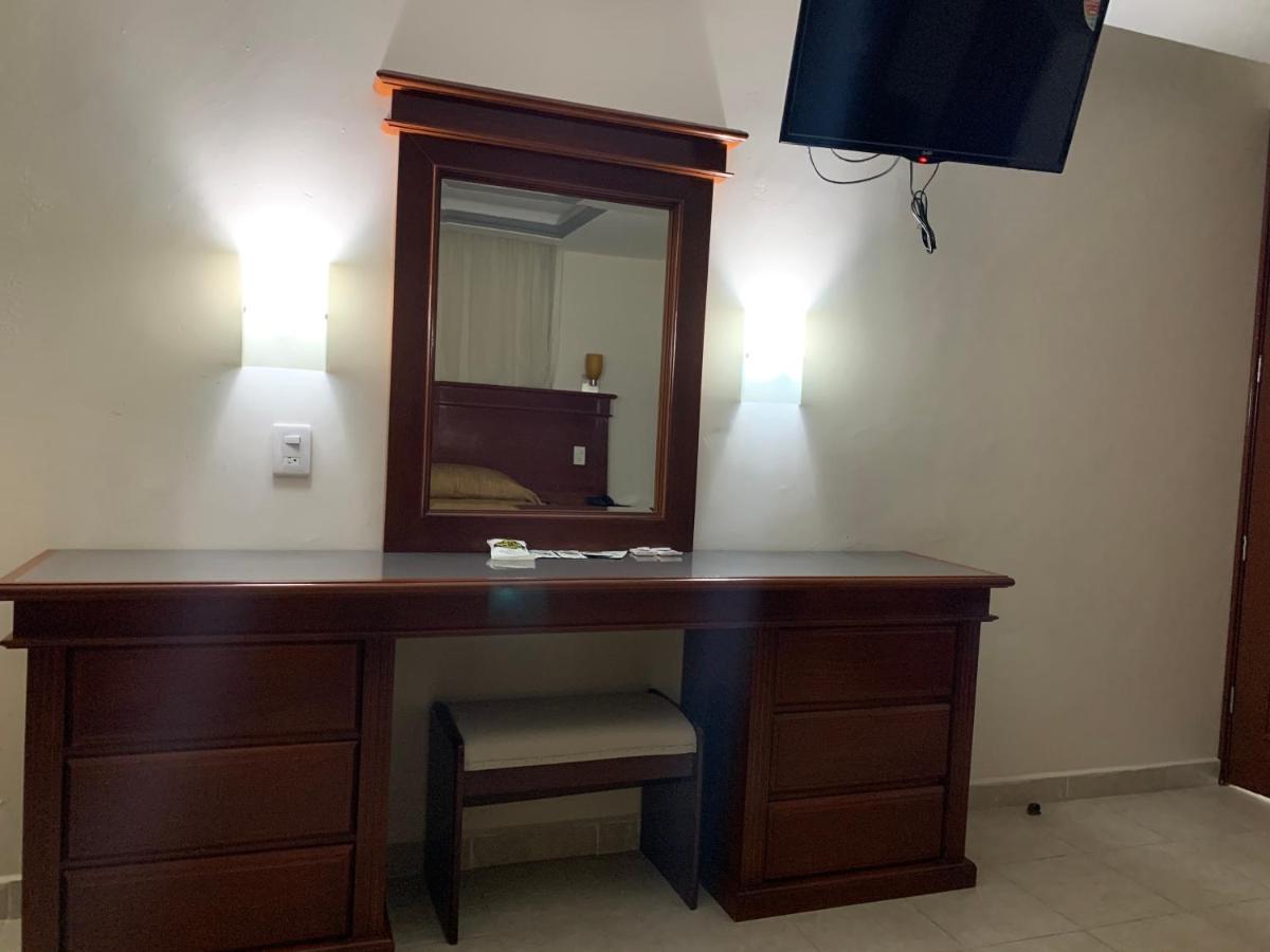 Real Del Sur Motel Moroleon ภายนอก รูปภาพ