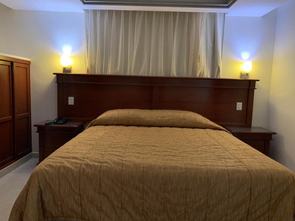 Real Del Sur Motel Moroleon ภายนอก รูปภาพ