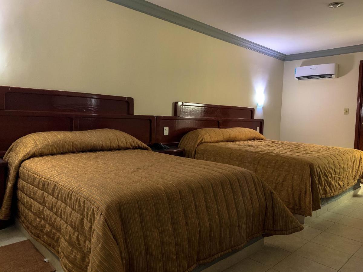 Real Del Sur Motel Moroleon ภายนอก รูปภาพ