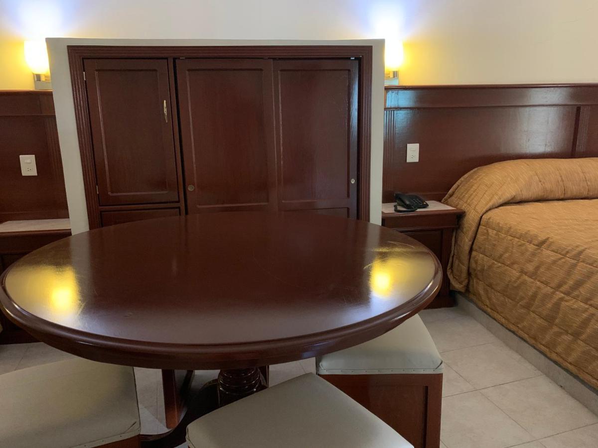Real Del Sur Motel Moroleon ภายนอก รูปภาพ