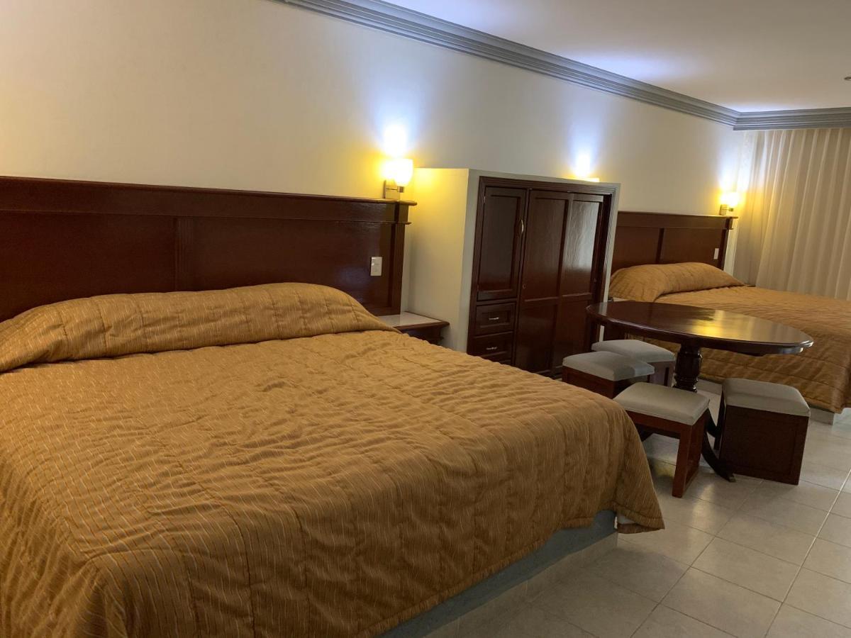 Real Del Sur Motel Moroleon ภายนอก รูปภาพ